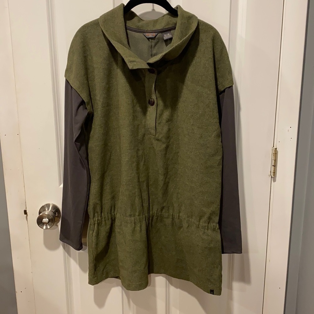 Merrell Layer Look Tunic EUC